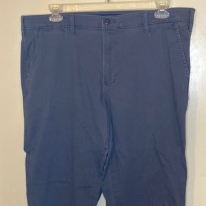 Men’s Chino pants
